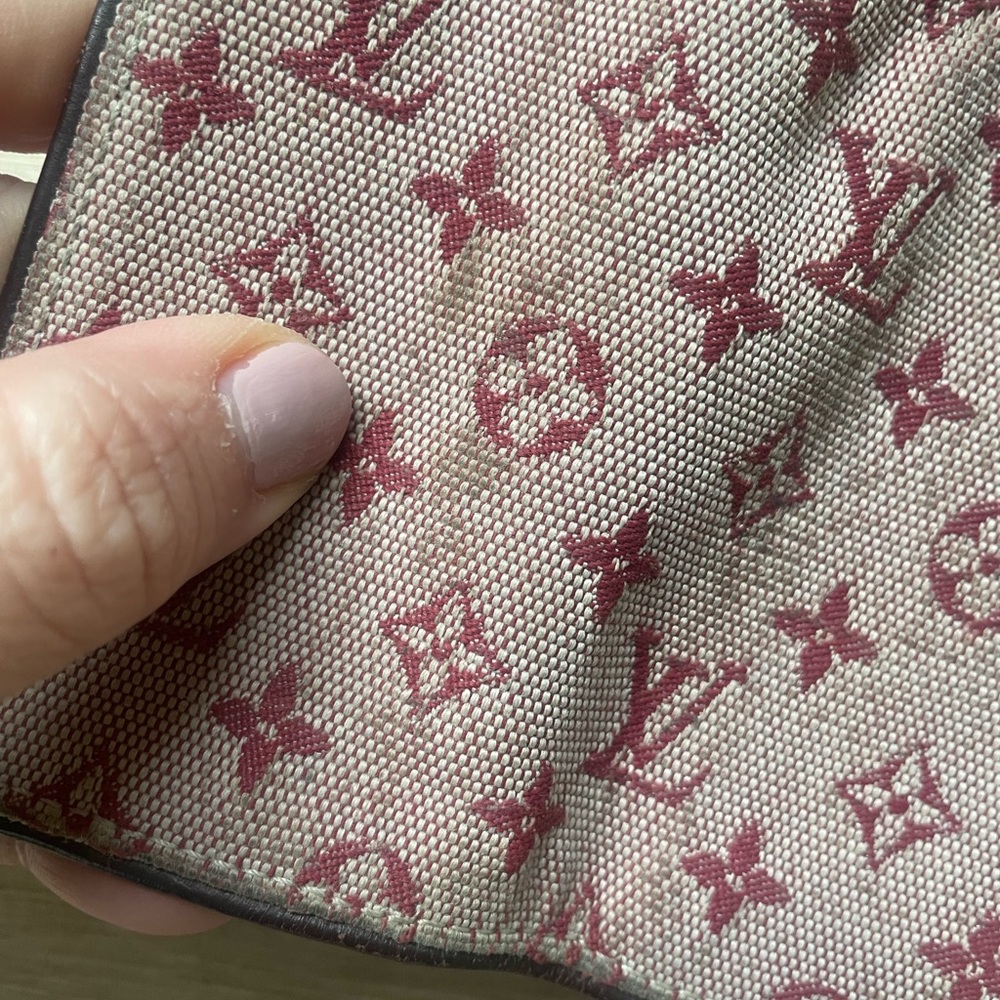 Louis Vuitton Burgundy Monogram Wallet 🤍 - Picture 8 of 14